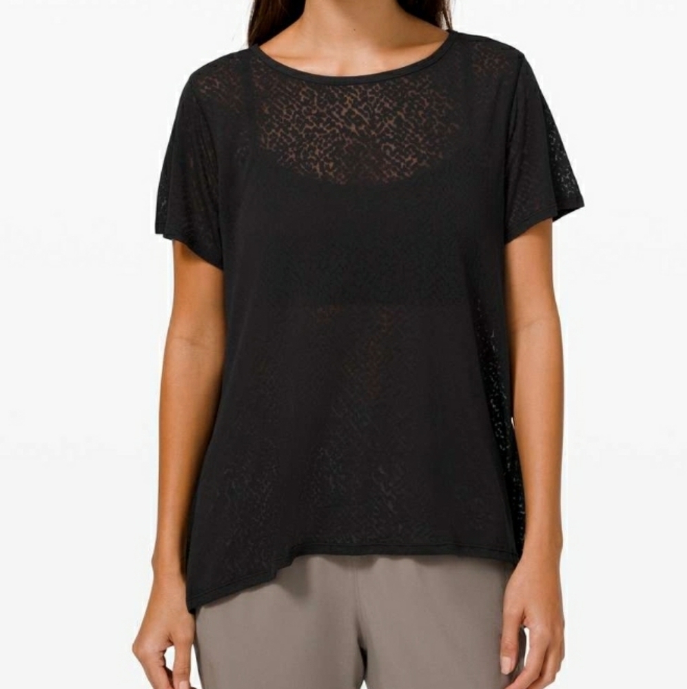 Lululemon Loop Around Tee - Picture 1 of 8